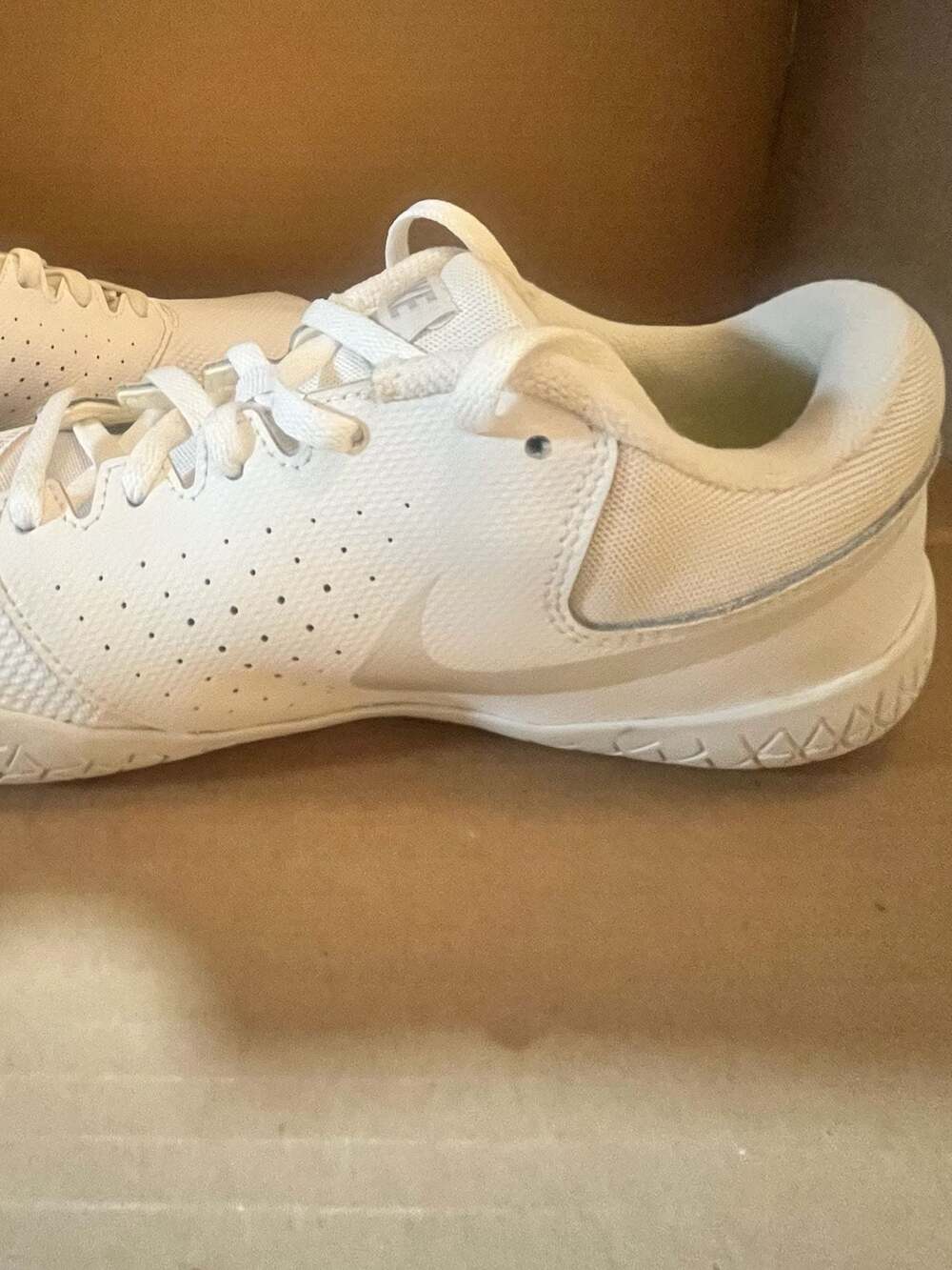 003-0015 Nike Women's Sideline IV Cheerleading Shoes